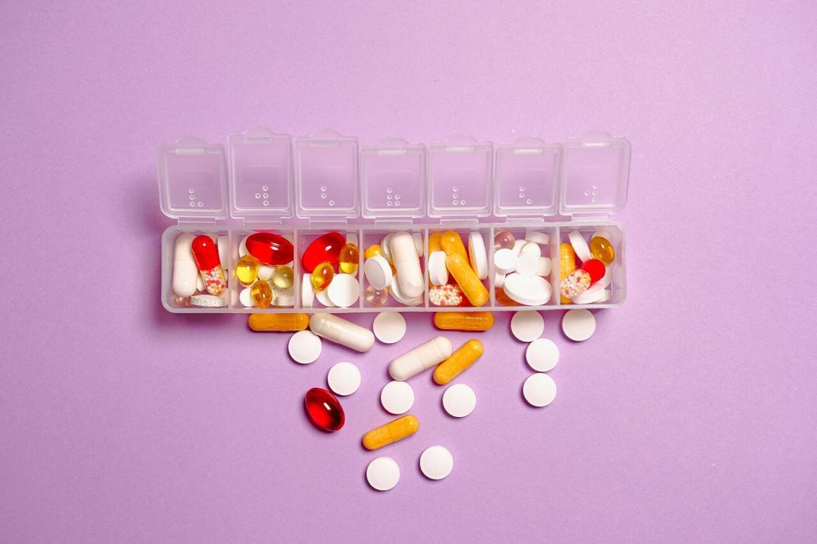 Weight loss programs using supplements